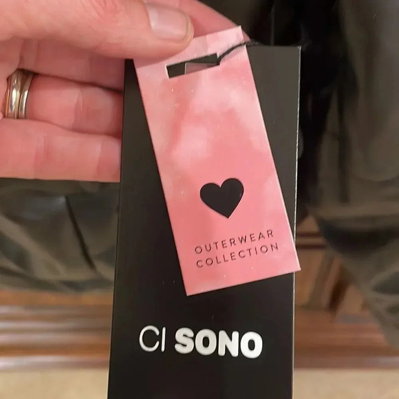 NWT Ci Sono faux leather and fur bomber woman’s jacket - Picture 7 of 14